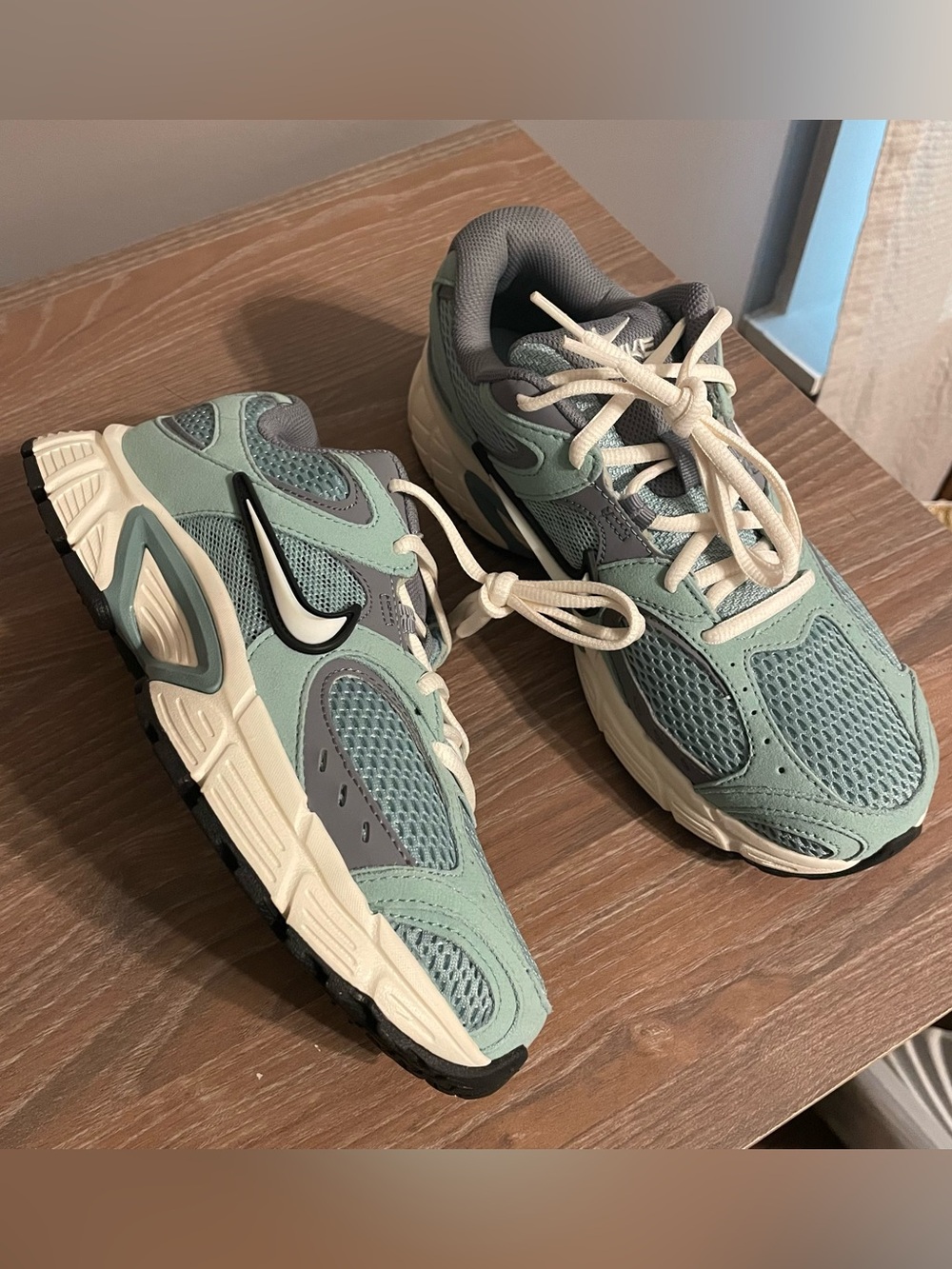 Nike V5 RNR Sneakers